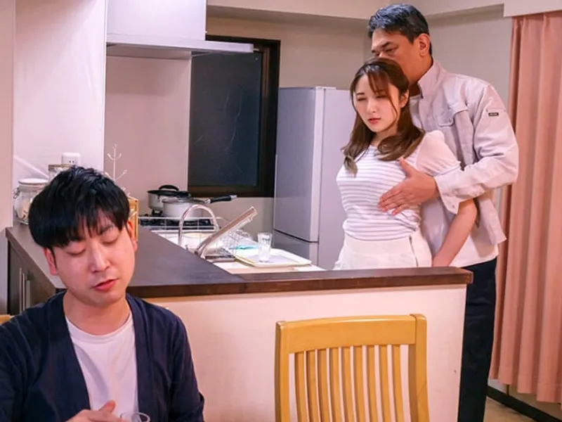 Gã chồng yếu sinh lý, bà xã tìm đến ông anh hàng xóm chuối to
